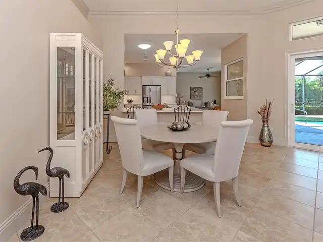Listing Photo 11