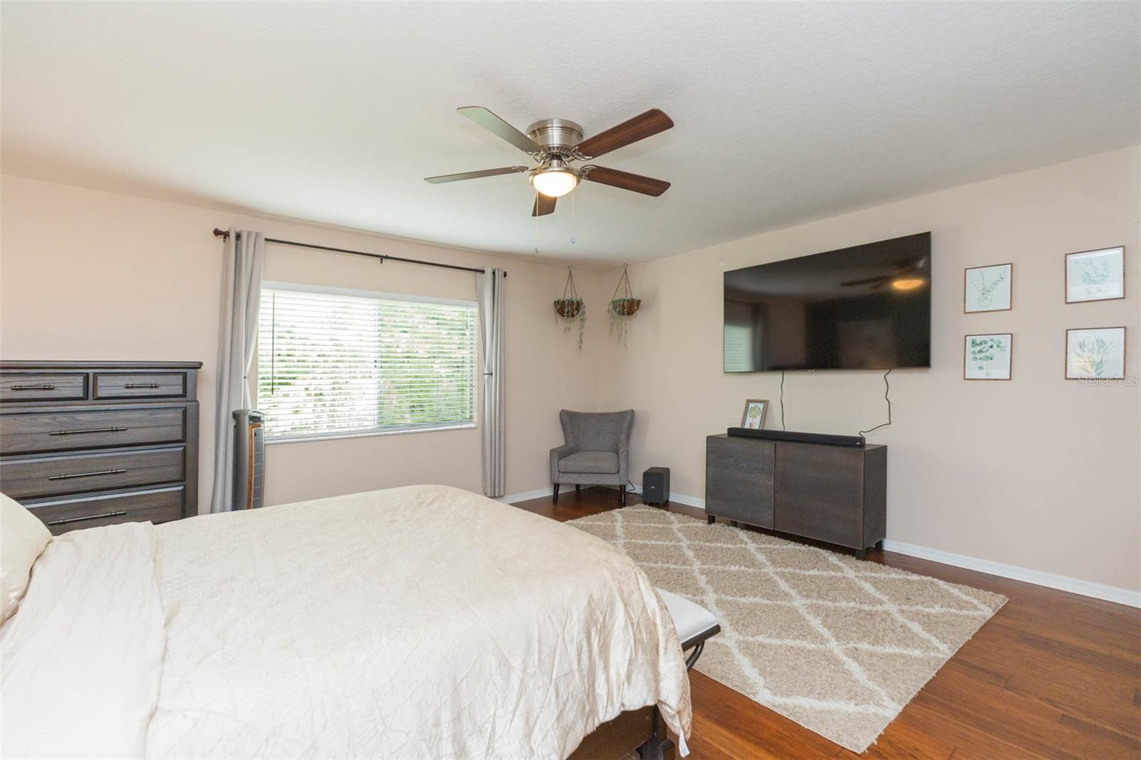 Listing Photo 43