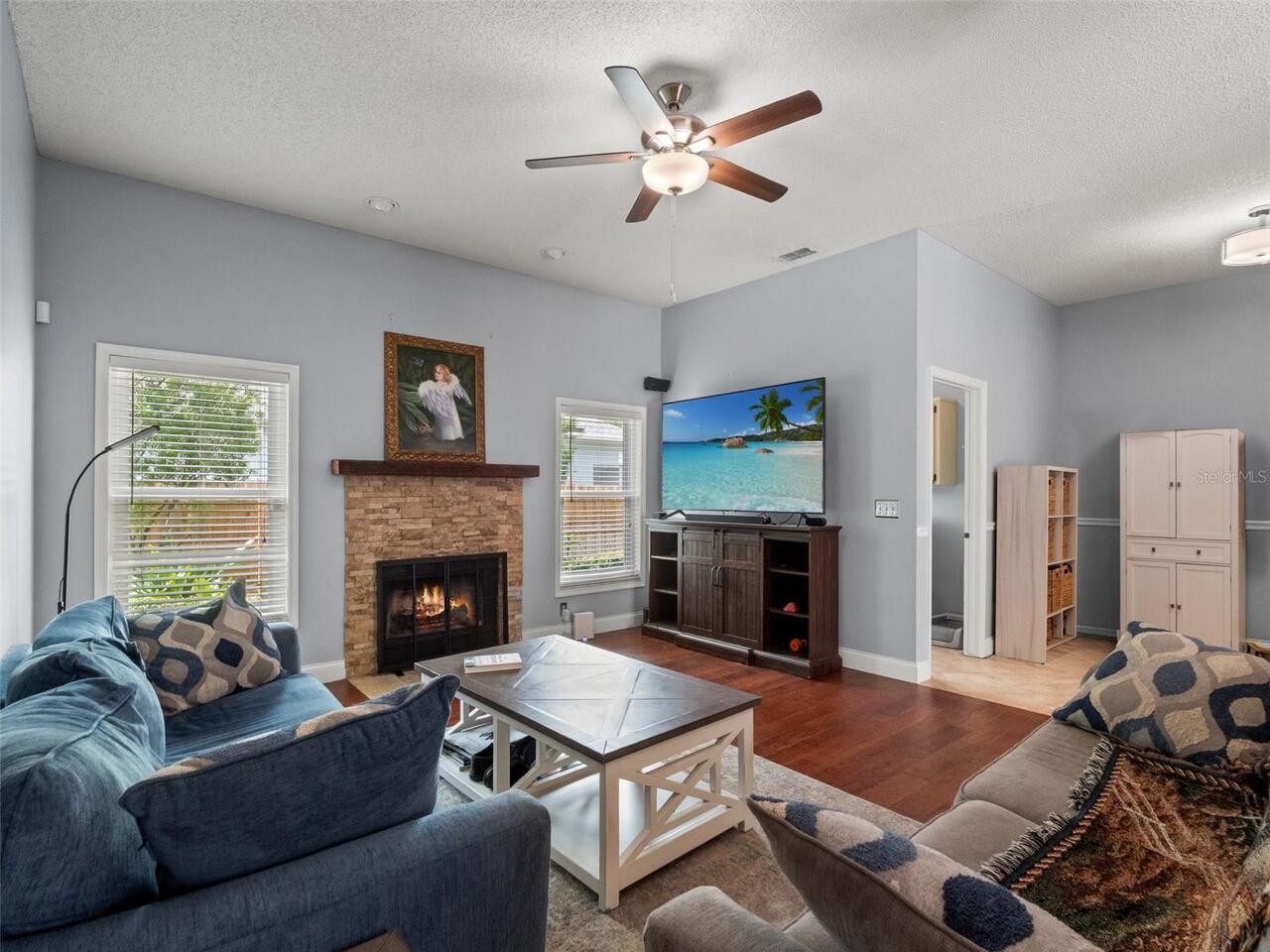 Listing Photo 8