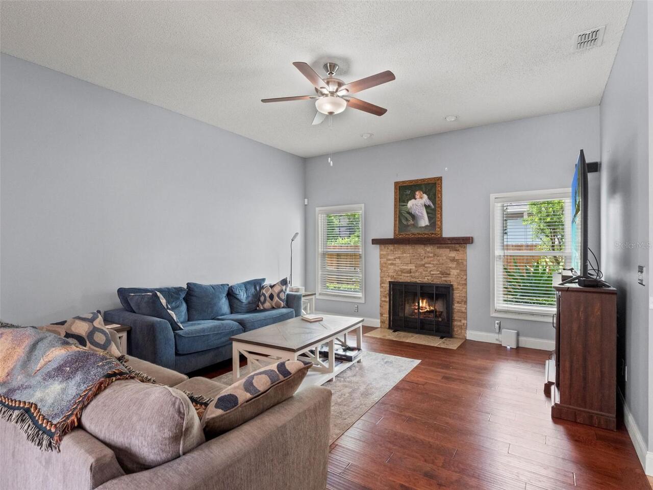 Listing Photo 11
