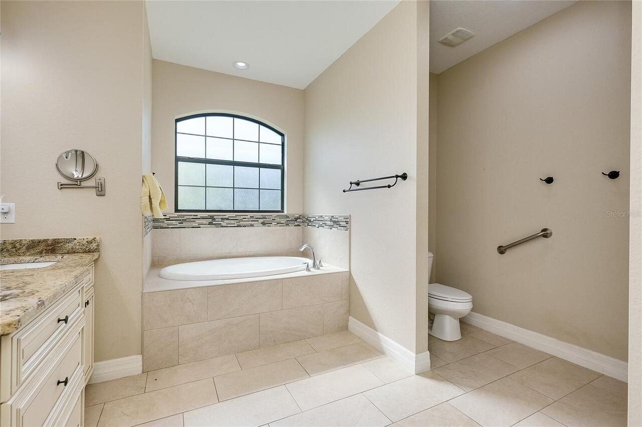 Listing Photo 44