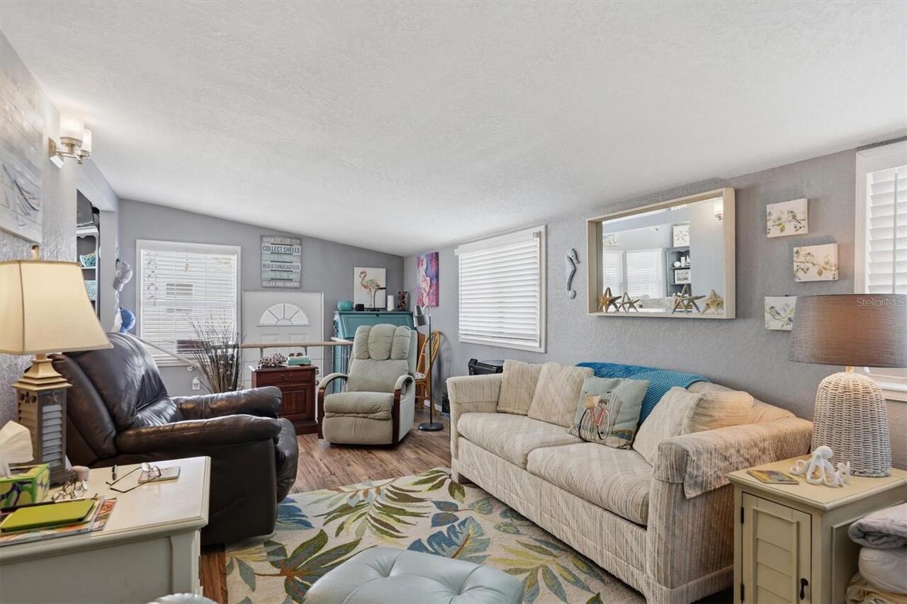 Listing Photo 8