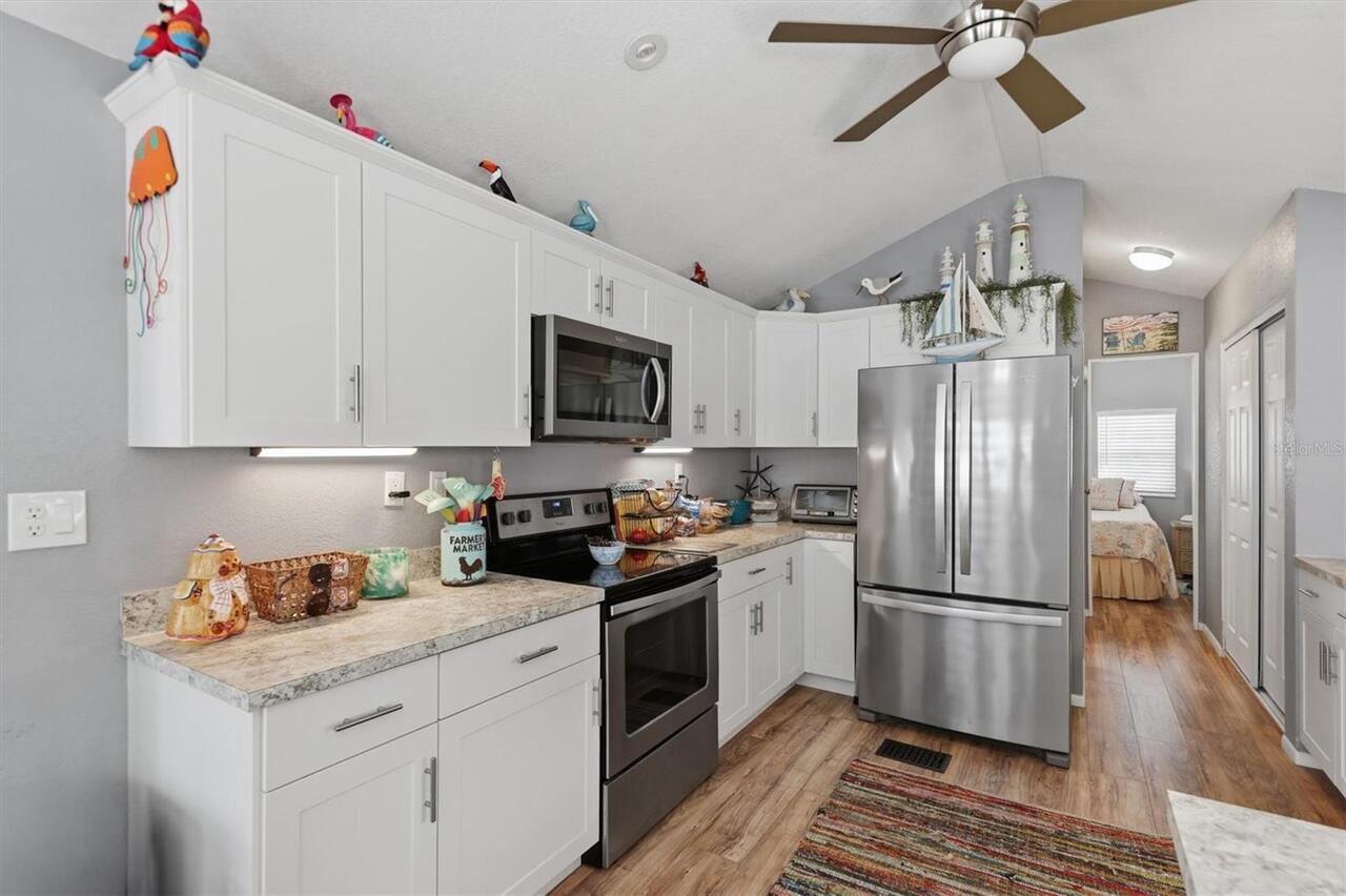 Listing Photo 9
