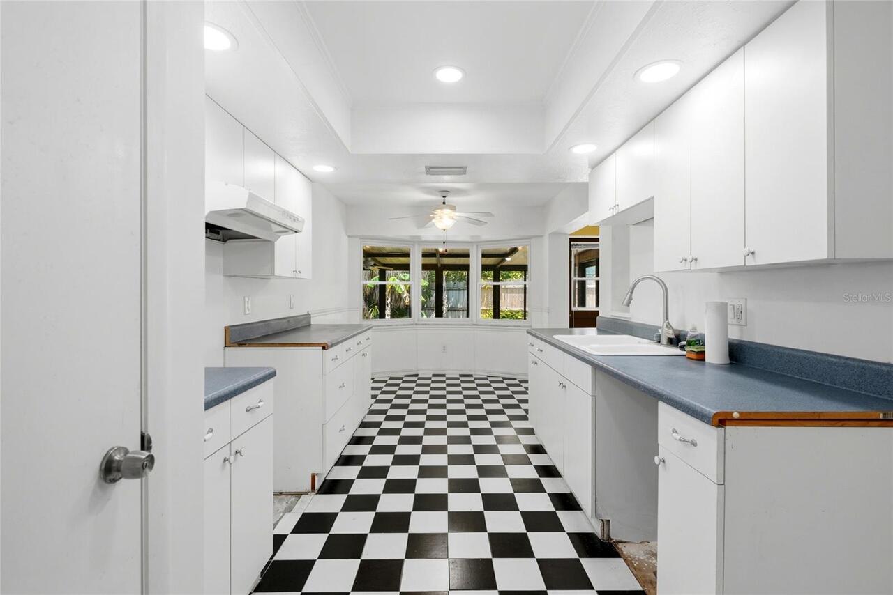 Listing Photo 10