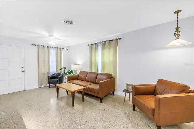 Listing Photo 6