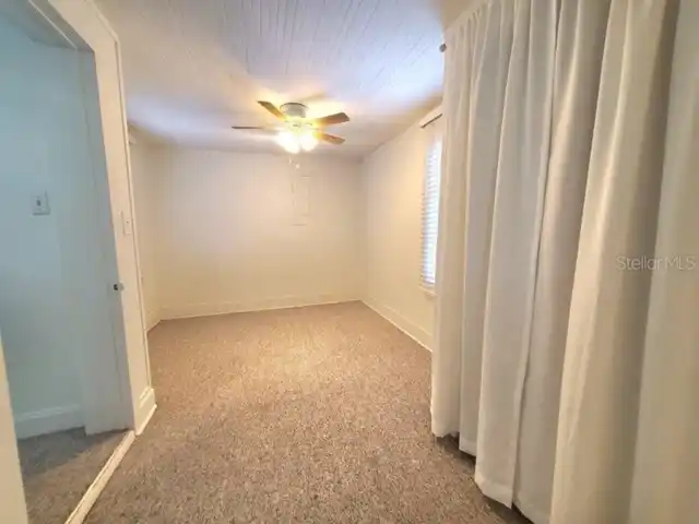 Listing Photo 9