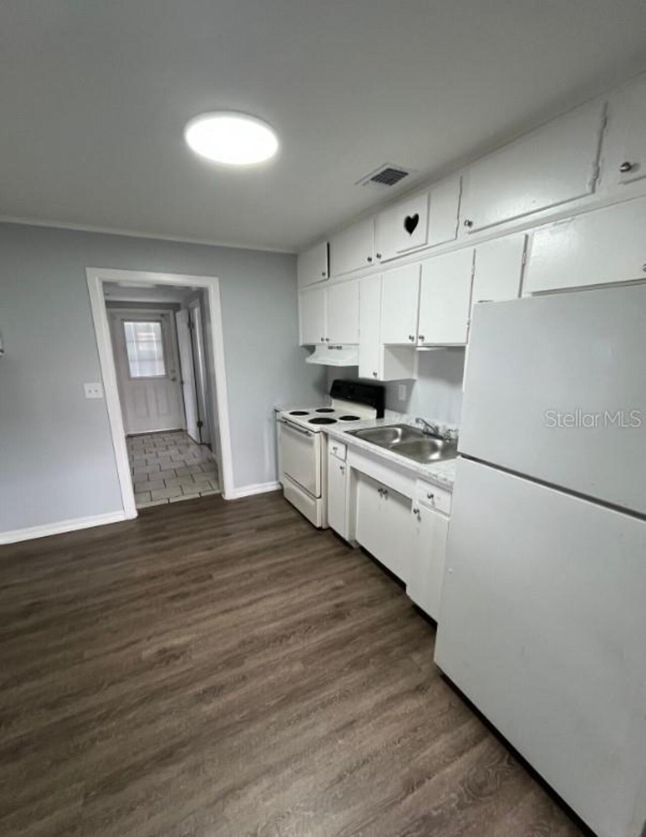Listing Photo 7