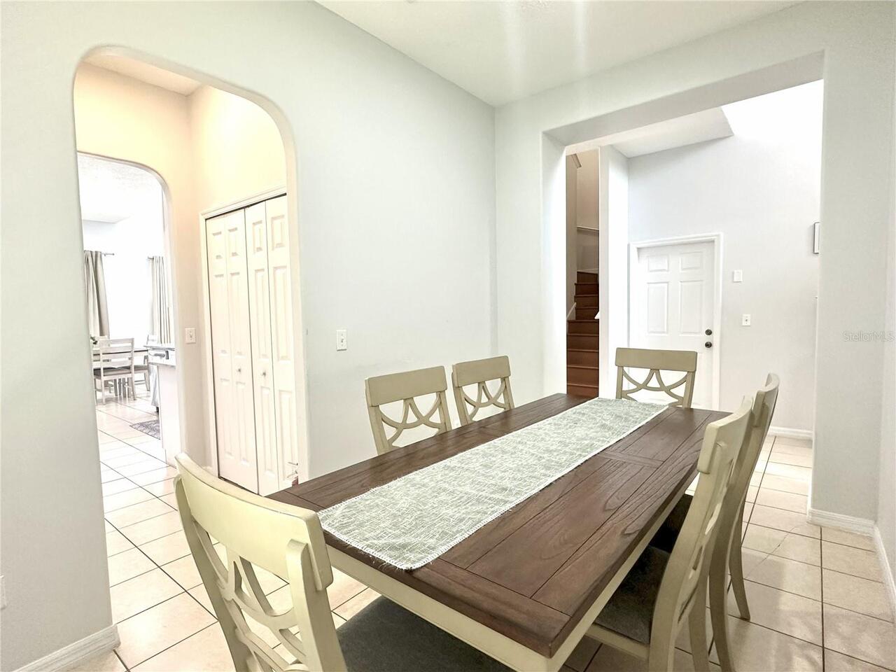 Listing Photo 8