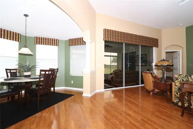 Listing Photo 6