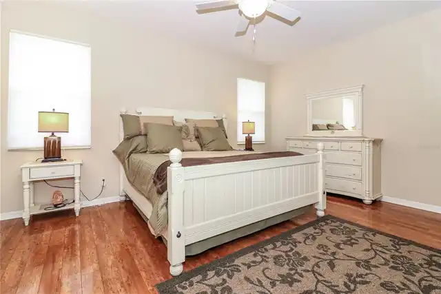 Listing Photo 14
