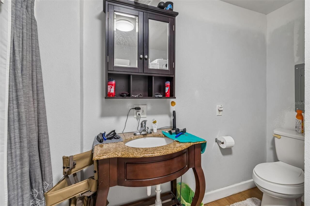 Listing Photo 9