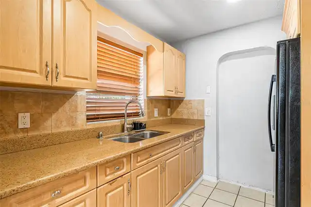 Listing Photo 10