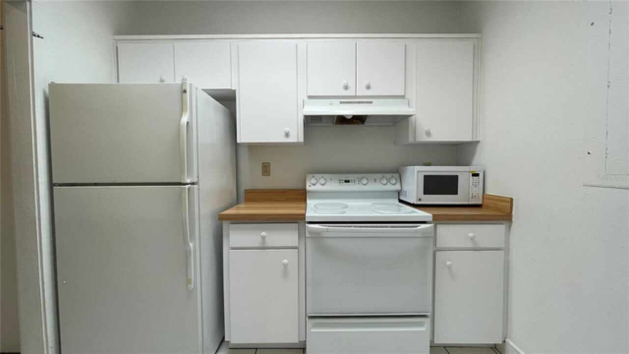 Listing Photo 9