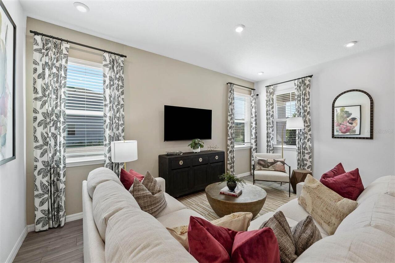 Listing Photo 10