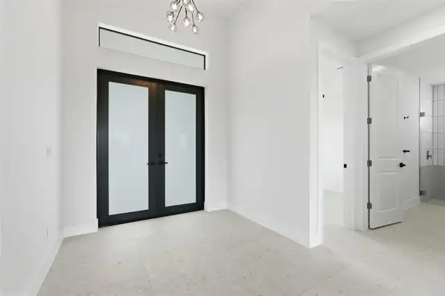 Listing Photo 8