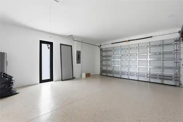 Listing Photo 34