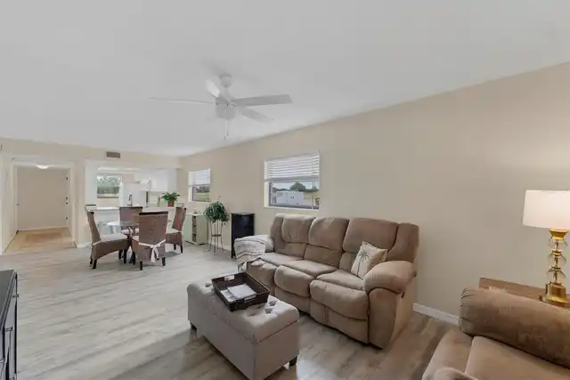 Listing Photo 7