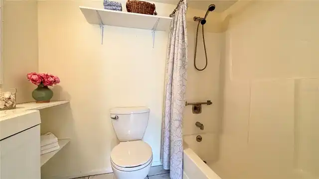 Listing Photo 19