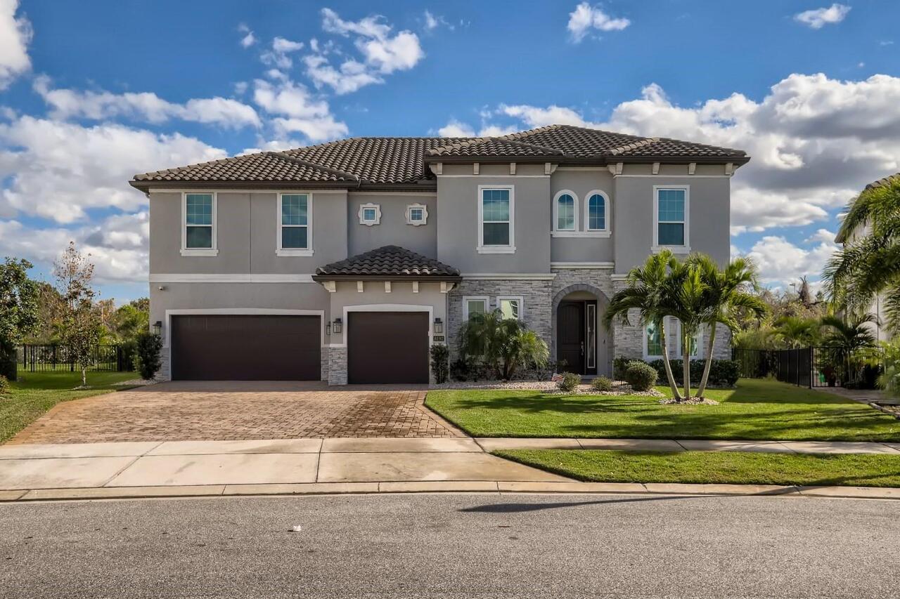 6BR, Home, 4BA, $2,200,000
Read More