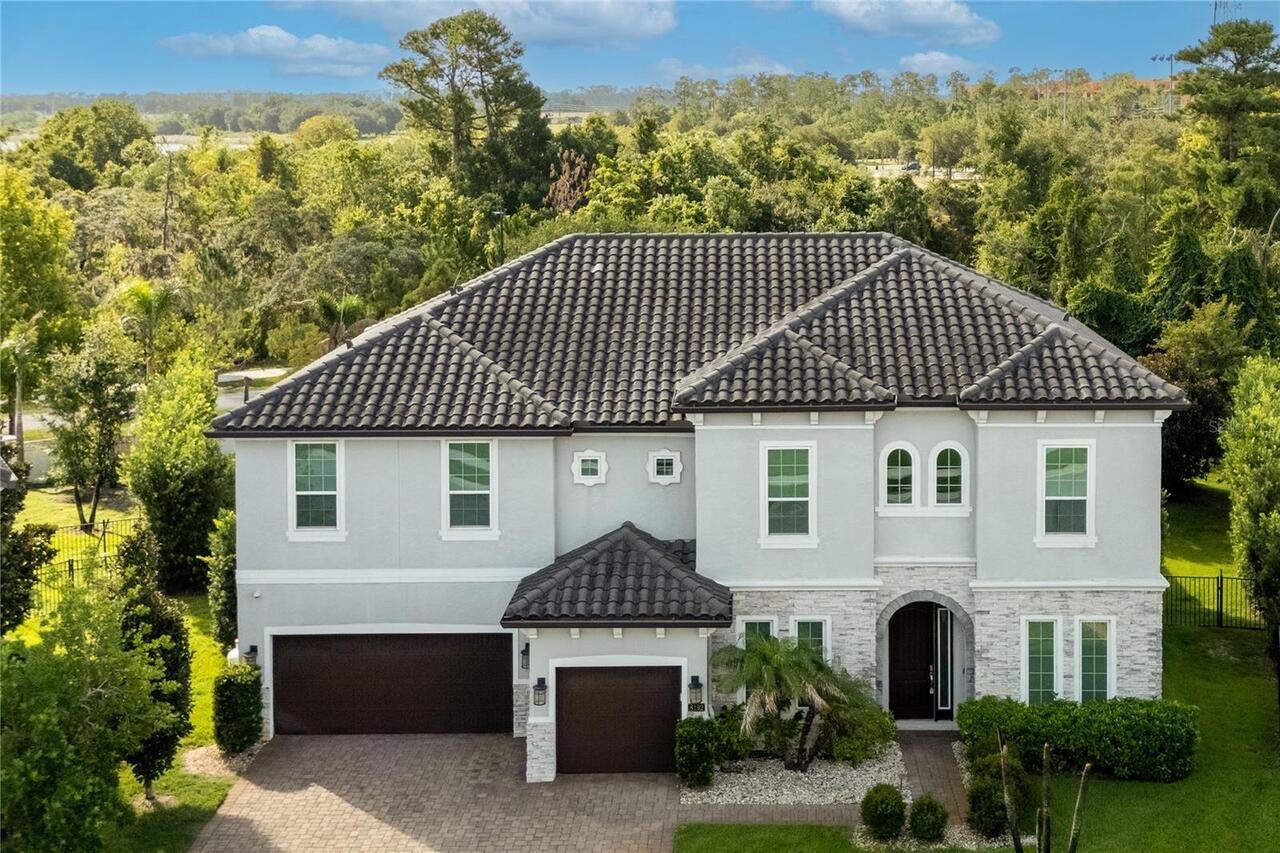 6BR, Home, 4BA, $2,200,000
Read More
