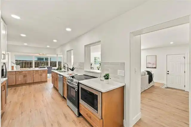 Listing Photo 17