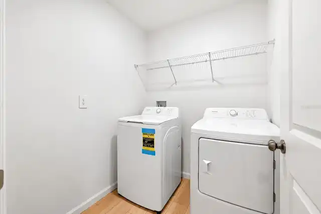 Listing Photo 12