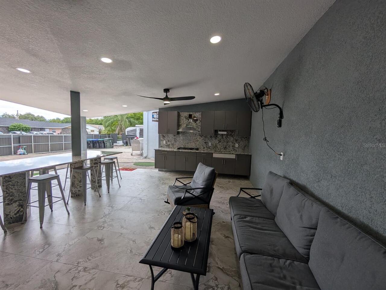 Listing Photo 10