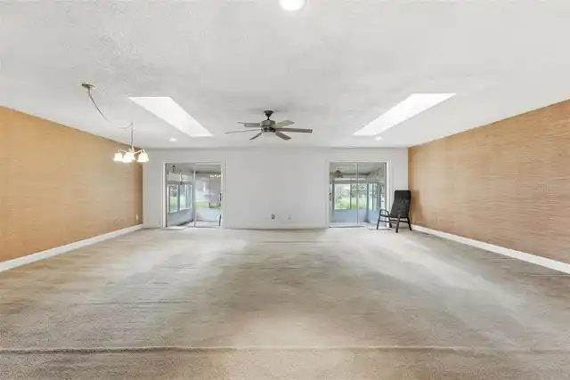 Listing Photo 23