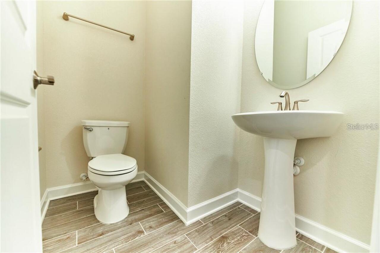 Listing Photo 8