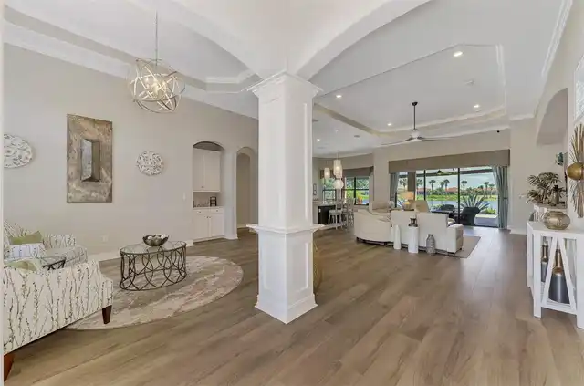 Listing Photo 14