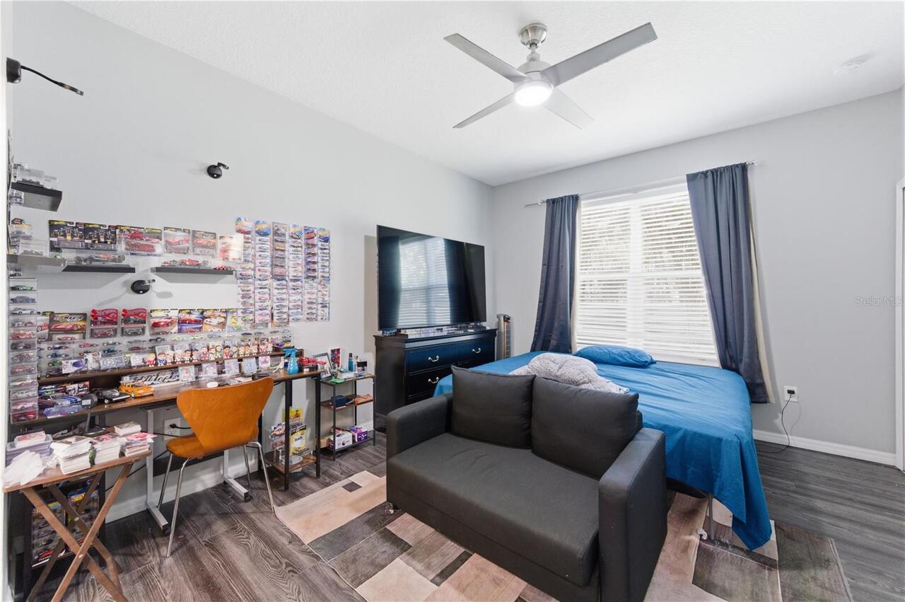 Listing Photo 10
