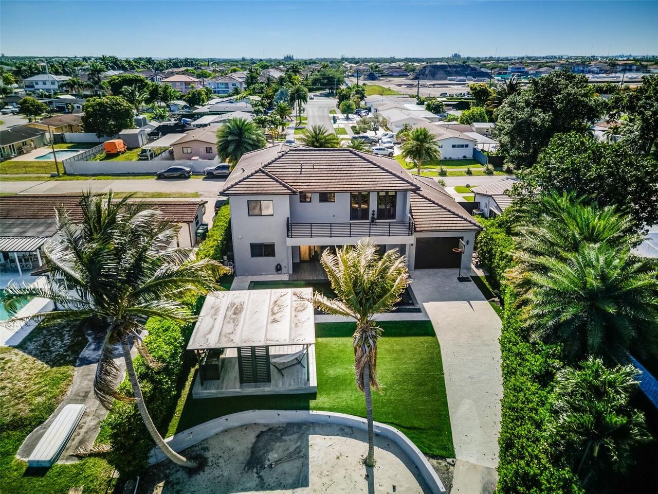 Listing Photo 8