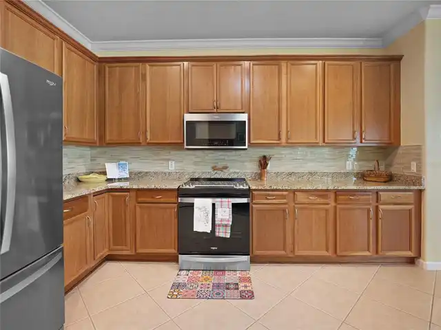 Listing Photo 10