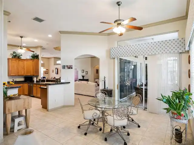 Listing Photo 9