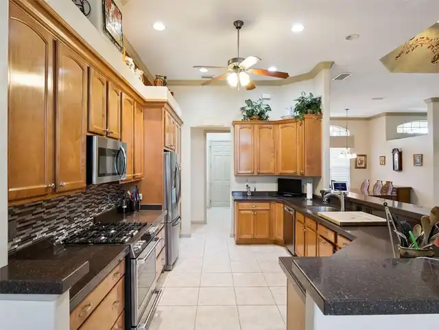 Listing Photo 12