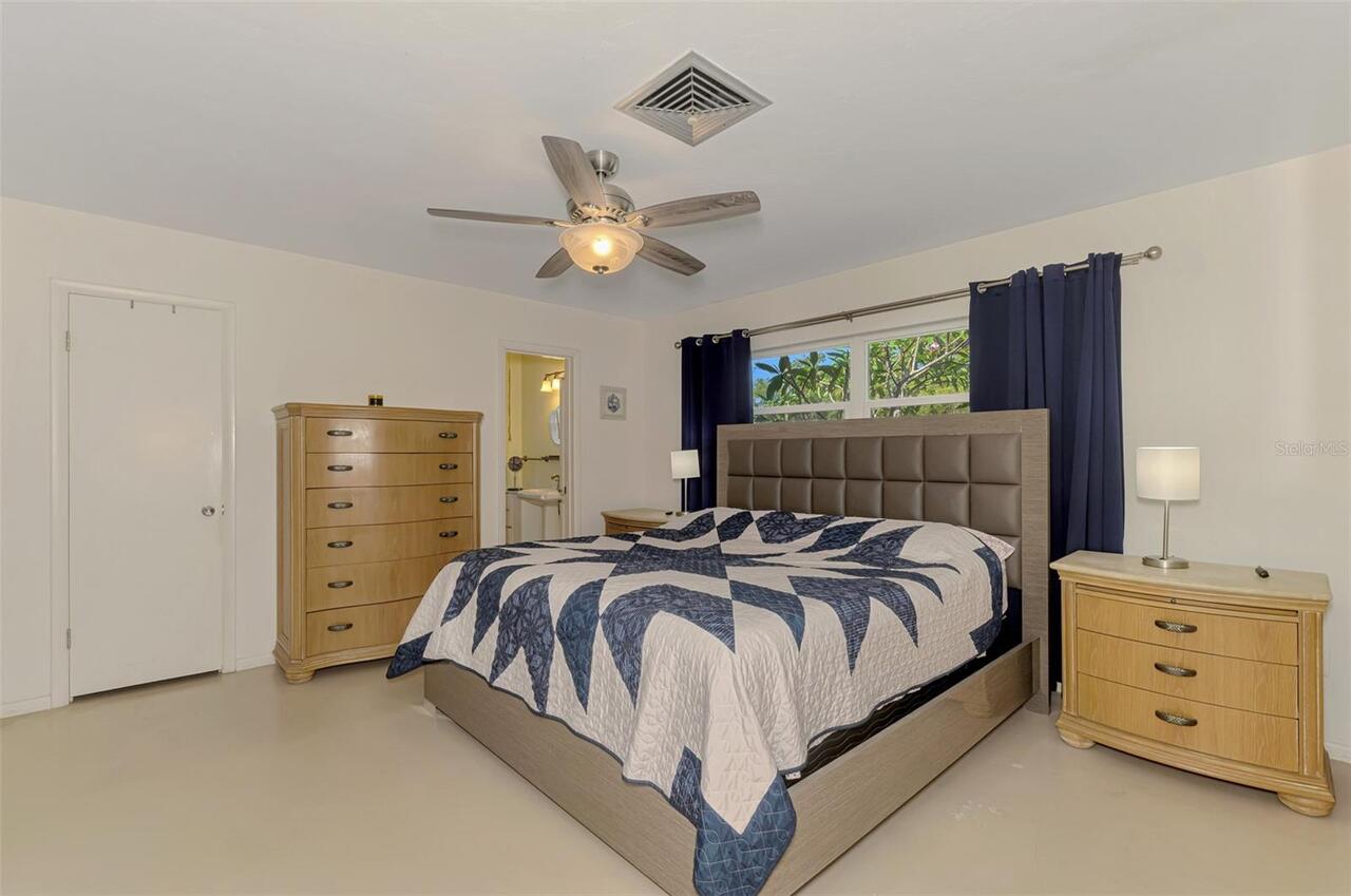 Listing Photo 24