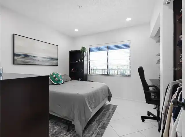 Listing Photo 14