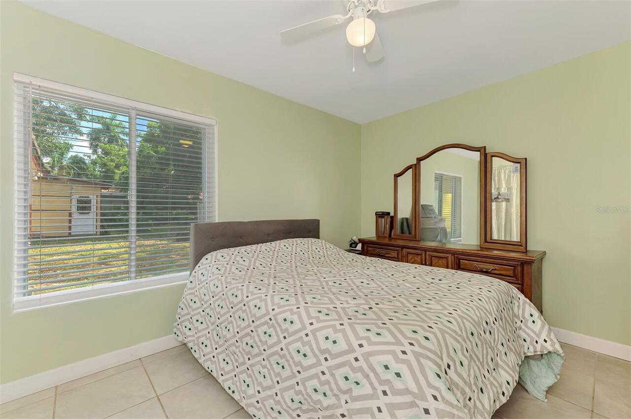 Listing Photo 16