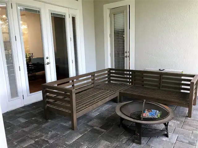 Listing Photo 11