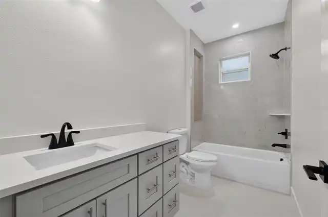 Listing Photo 44