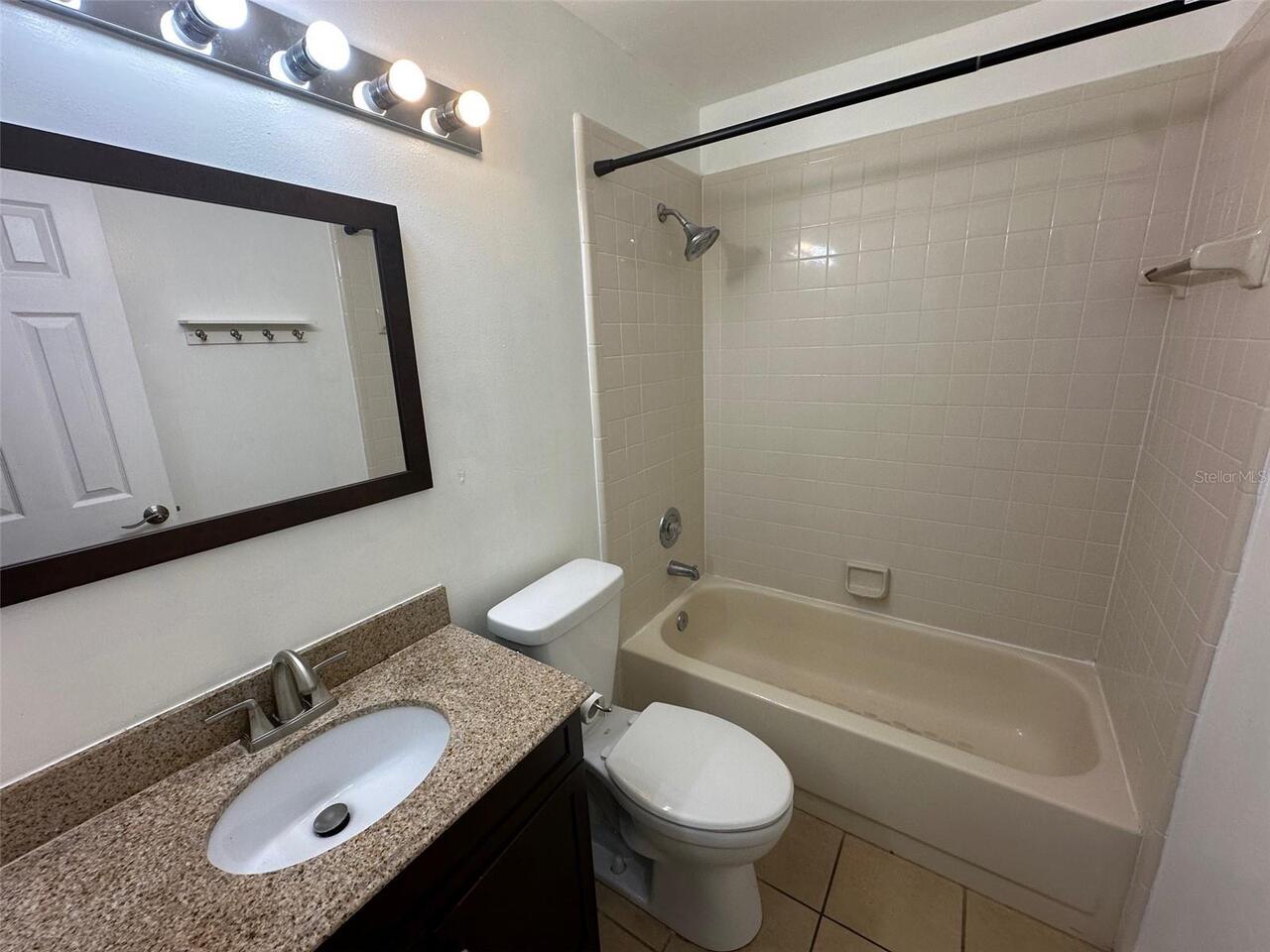Listing Photo 12