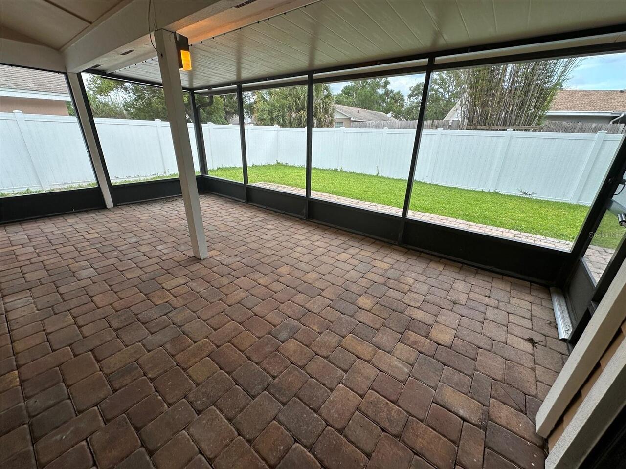 Listing Photo 16
