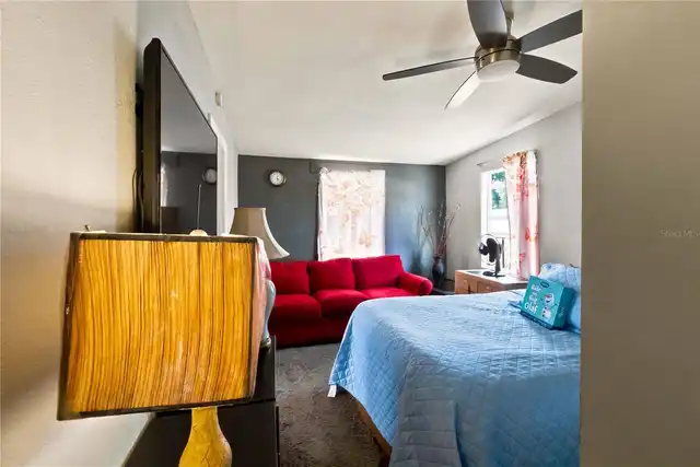 Listing Photo 10