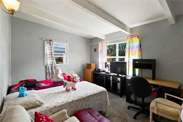 Listing Photo 12