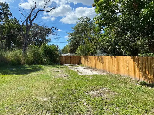 Listing Photo 6
