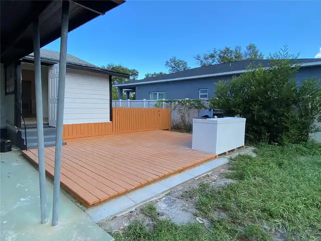 Listing Photo 10