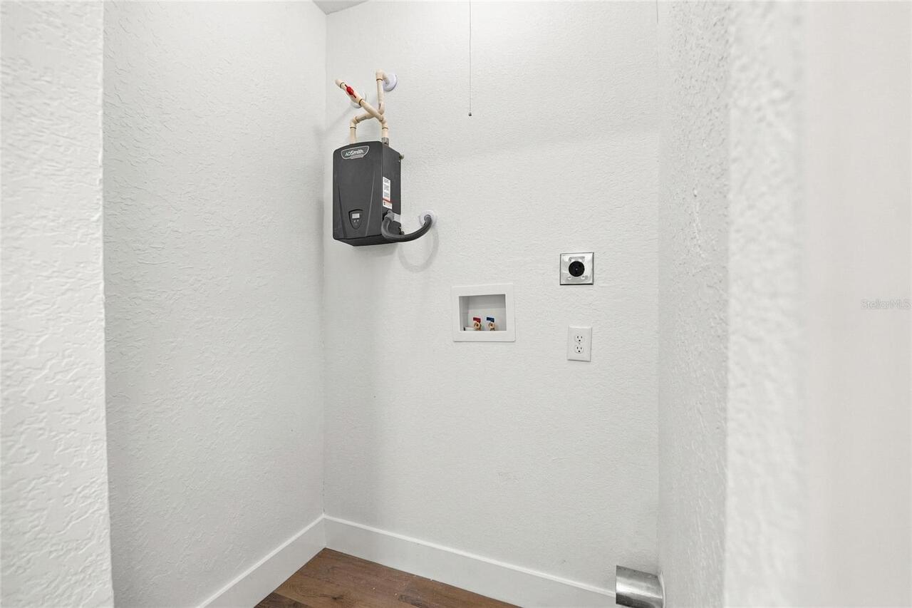 Listing Photo 14