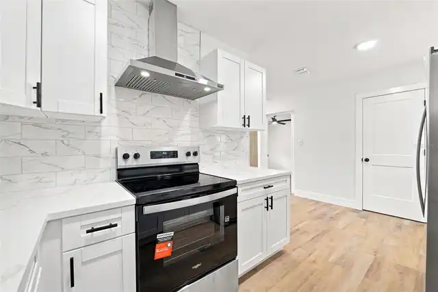 Listing Photo 12