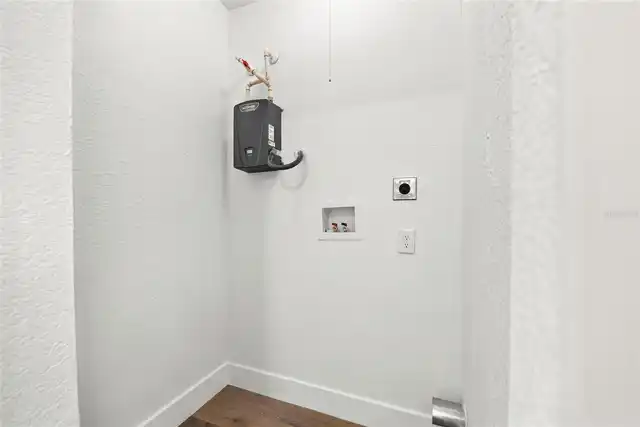 Listing Photo 14