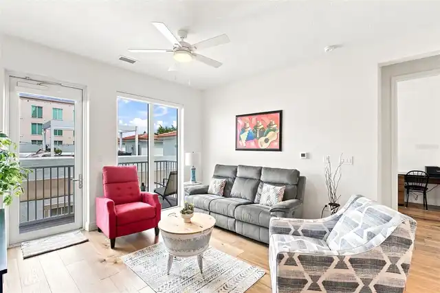 Listing Photo 11
